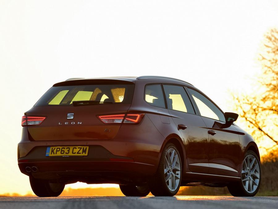  Seat Leon ST FR 2014 года  (UK) (фото 12 из 13)